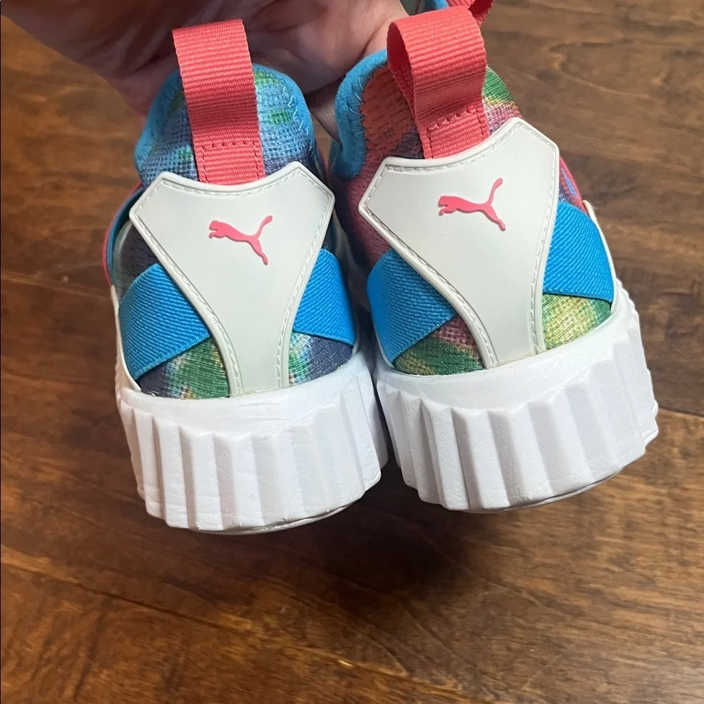 Puma Defy Mid Jr 'Tie Dye' athletic sneakers, size 3.5